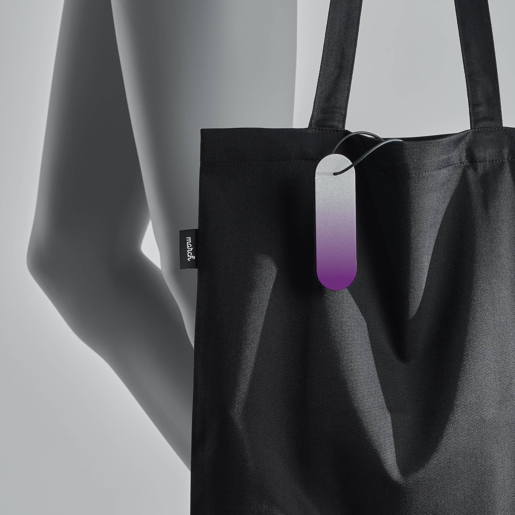 March design studio - Wholesale Keychain - Unisex - reflector LONG easy-to-hang11