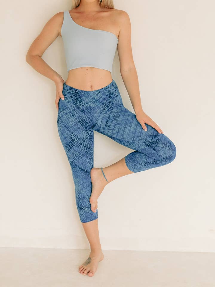 Hands To Hearts - Wholesale Athletic/Lounge Leggings - Women's - Batik Crop Leggings1