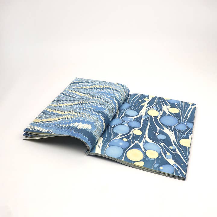 Craft Boat – wholesale Flat wrap – Indigo Hand Marbled Gift Wrapping Paper Booklet