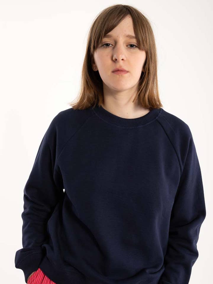 Danemama Mouleton Sweat Deep Navy för wholesale av Danefae København