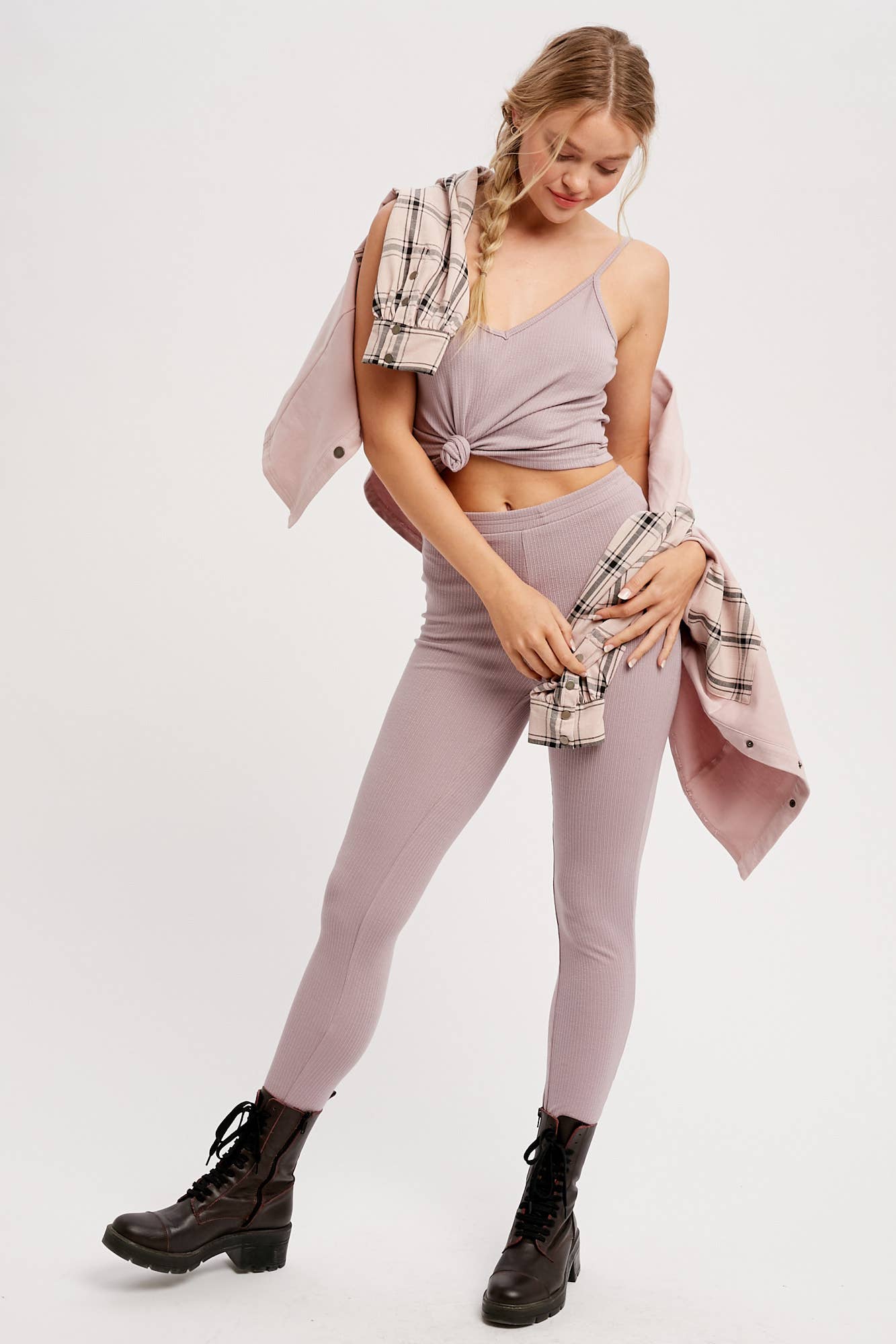 Listicle – Großhandel Loungewear-Set – Damen – Geripptes Strick-Cami & Leggings-Lounge-Set17