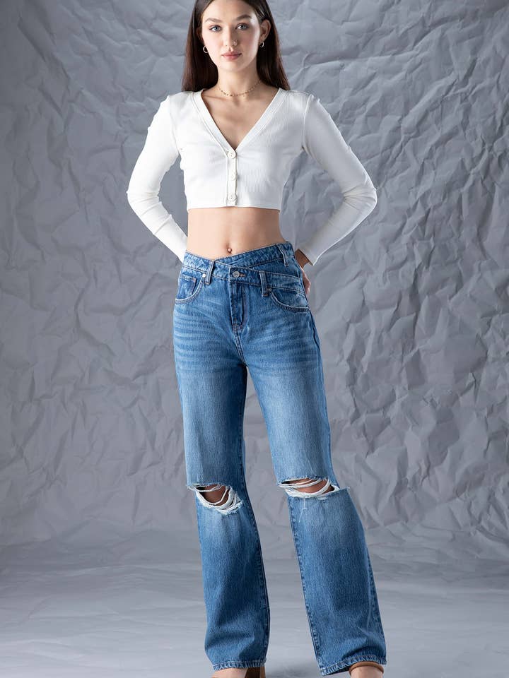 Jean large en jean taille moyenne haute Distress pour femmes pour la vente par Ceros Jeans