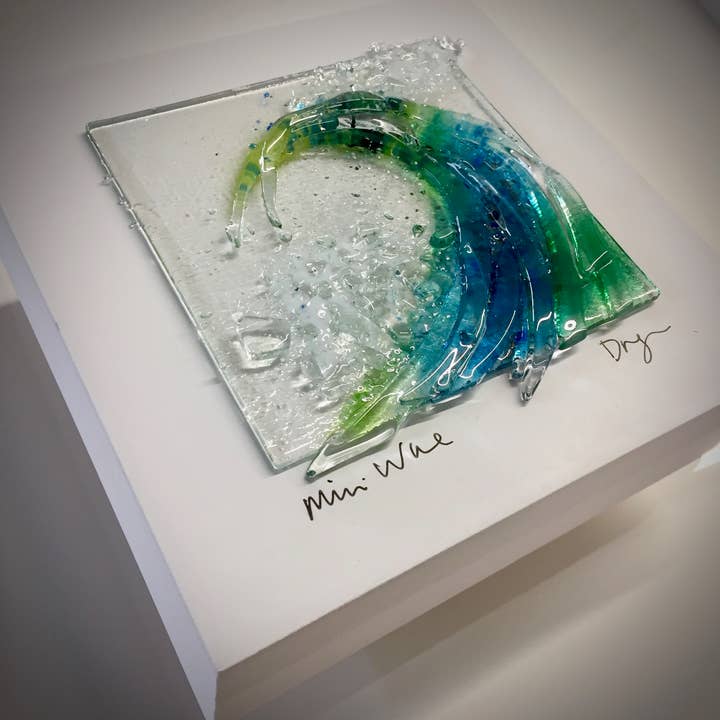 Dreya Glass - Wholesale Decorative Tabletop Object - Mounted Fused Glass Mini Wave Standing/Wall Art1