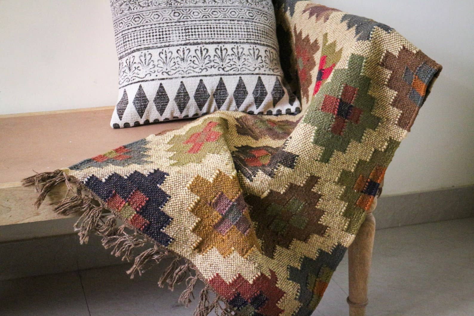 Rugs Boutique – Großhandel Fußmatte – 2 x 90 cm Handgeknüpfter Kilim-Teppich aus Jute und Wolle1