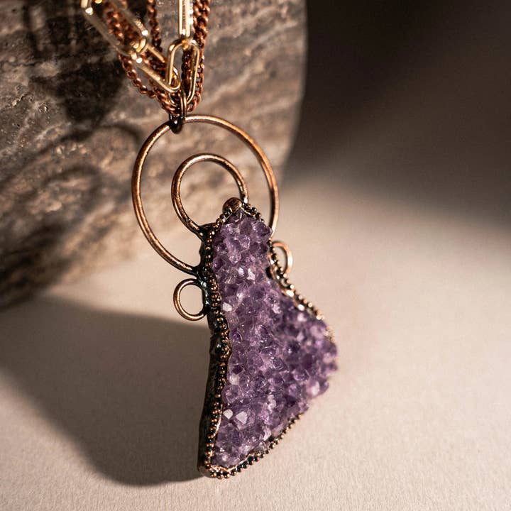PHOEBE´S - Vendita all'ingrosso Collana con ciondolo/pendaglio - Collana Massimalista con Ametista - Pietra Portafortuna di Febbraio