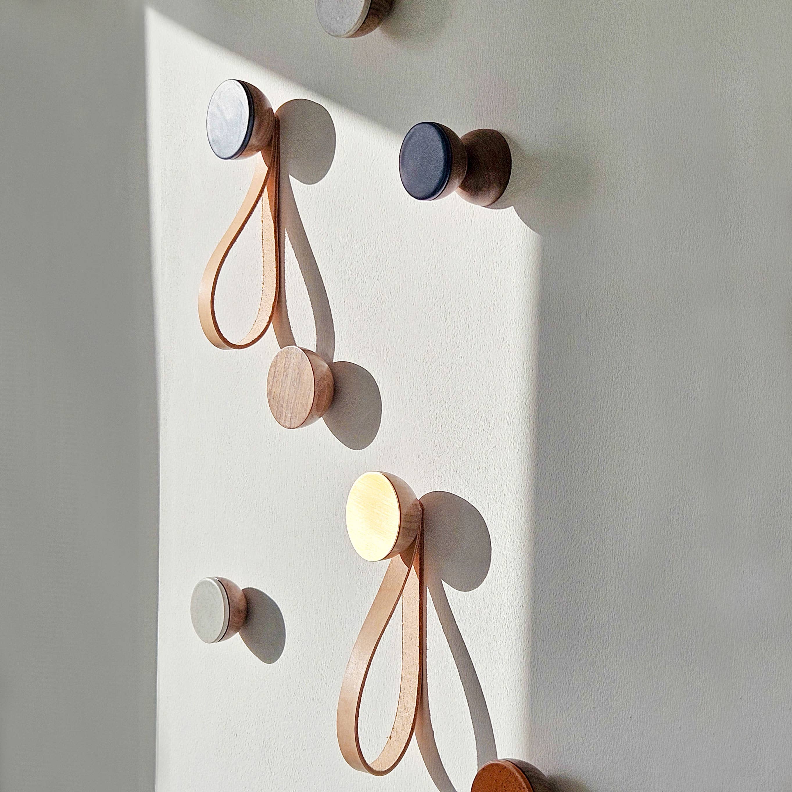 5mm Paper - Vendita all'ingrosso Gancio da parete - Gancio da parete a pomello in legno di noce massiccio3