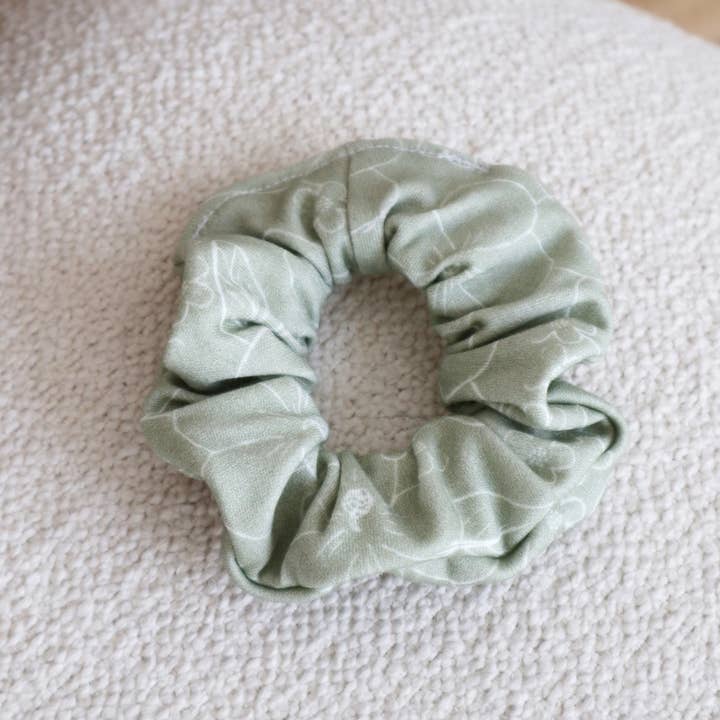 Freon Collective – wholesale Scrunchie - Dam – Ekologisk Bomull Hår Scrunchie - Olive Florals0