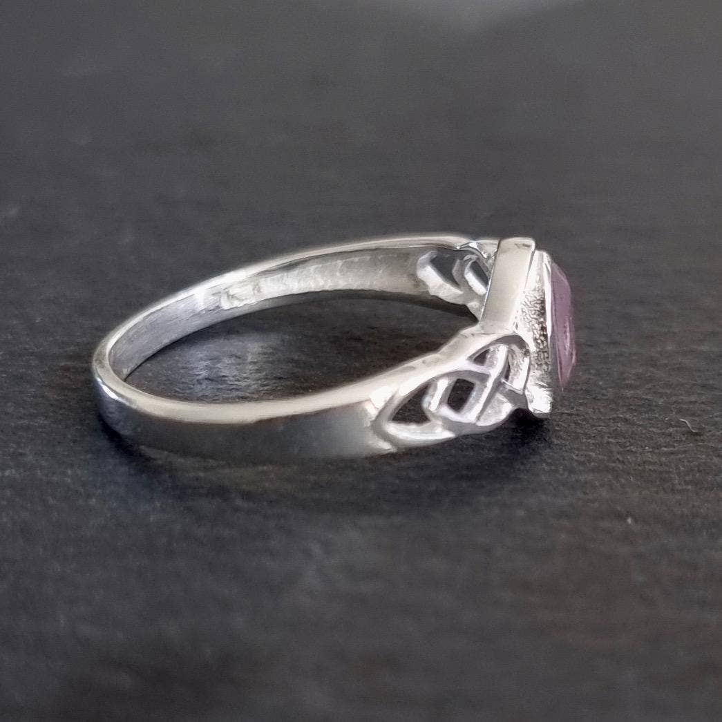 Mistry Gems - Wholesale Ring met een steen/solitaire ring - Keltische Knoop Facetgeslepen Amethist Ring | 925 Sterling Zilver6
