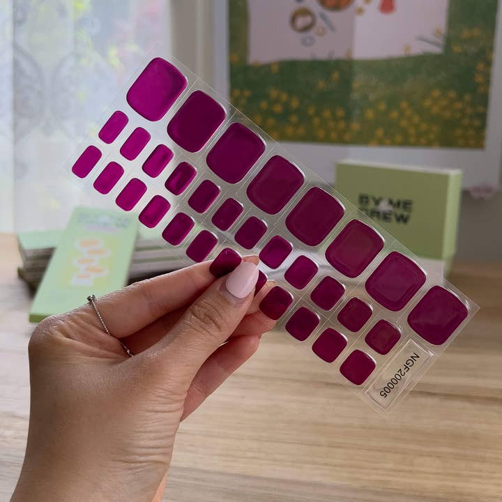 Kit de pegatinas de gel para uñas Feeling 22, color rojo granate, semicuradas, para bricolaje para venta al por mayor de By Me & Crew Pty Ltd