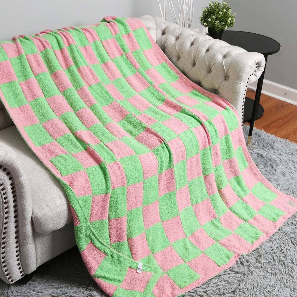 Sensibling Corp. – wholesale Throw blanket – Reversible Checkerboard Patterned Throw Blanket
18
