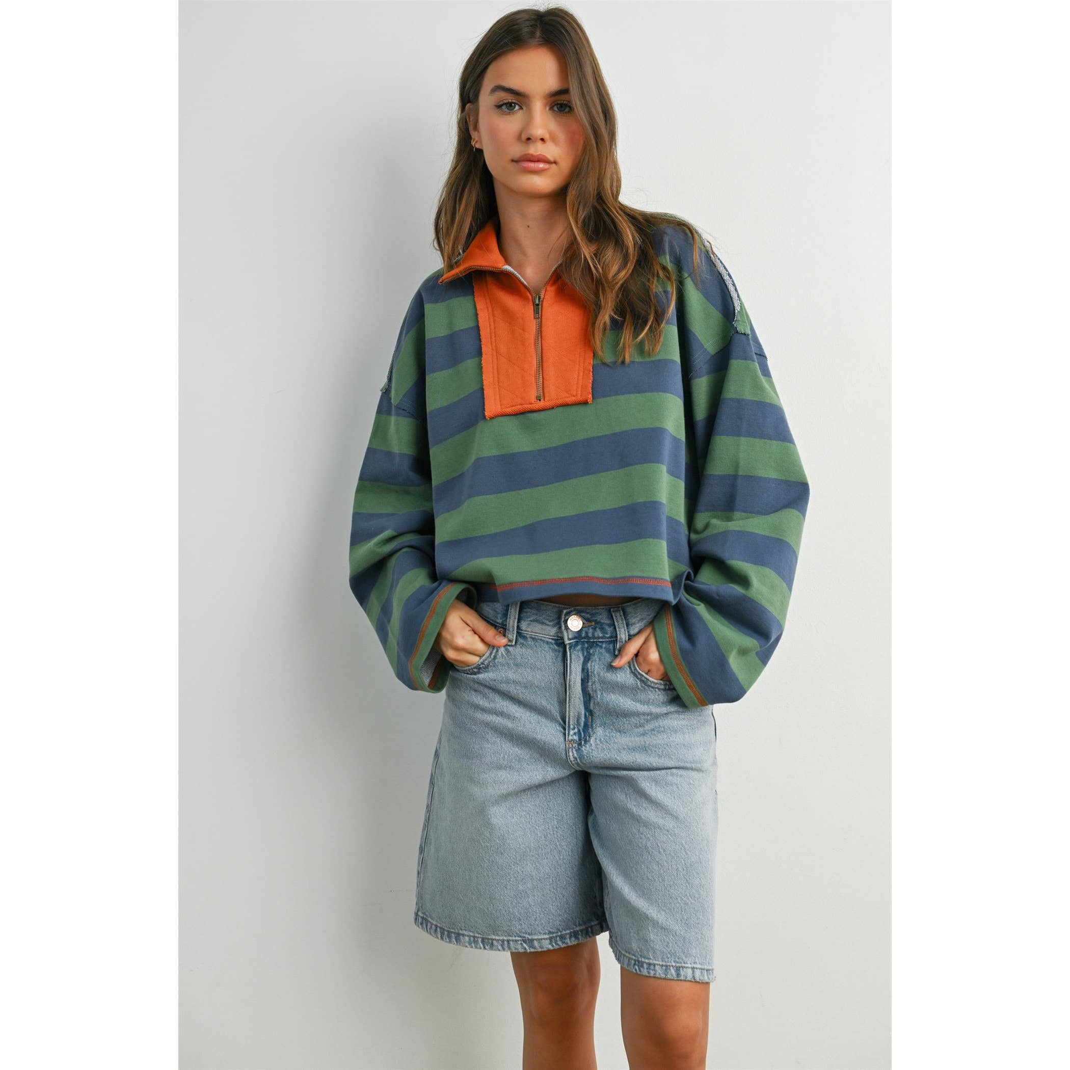 BUTTERMELON - Wholesale Sweatshirt - Women's - Striped Quarter-Zip Contrast Collar Sweatshirt - BMT797415