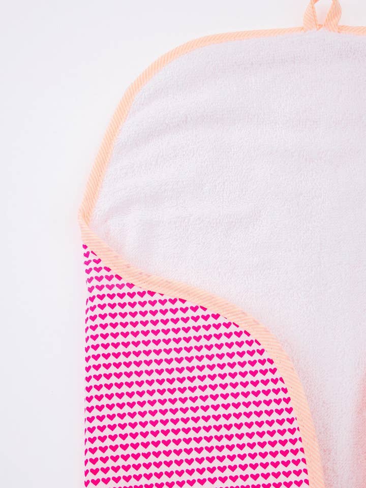 Love is all pink changing mat for wholesale by Petit Pan