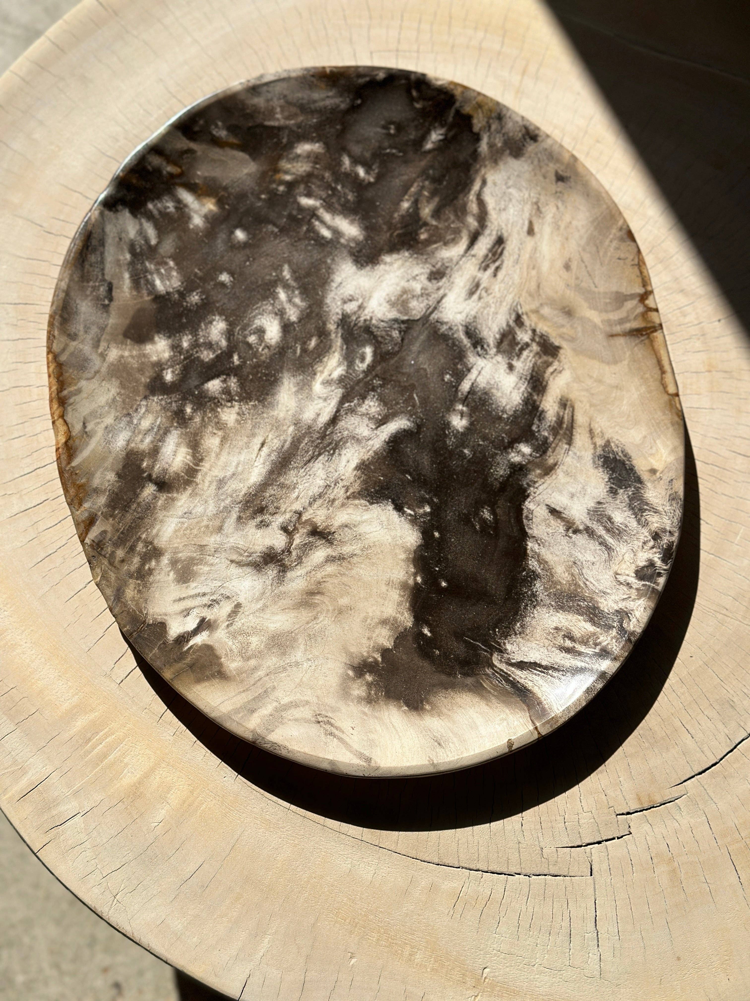 Office Objets - Vente Assiettes/plats/bols de décoration - Très grand vide poche ou plat en bois pétrifié34