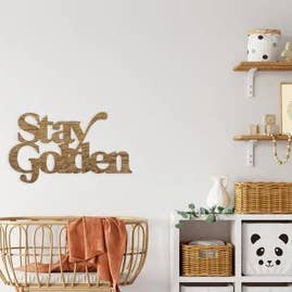 Stay Golden Wood vægkunst for engroshandel hos Feather and Birch