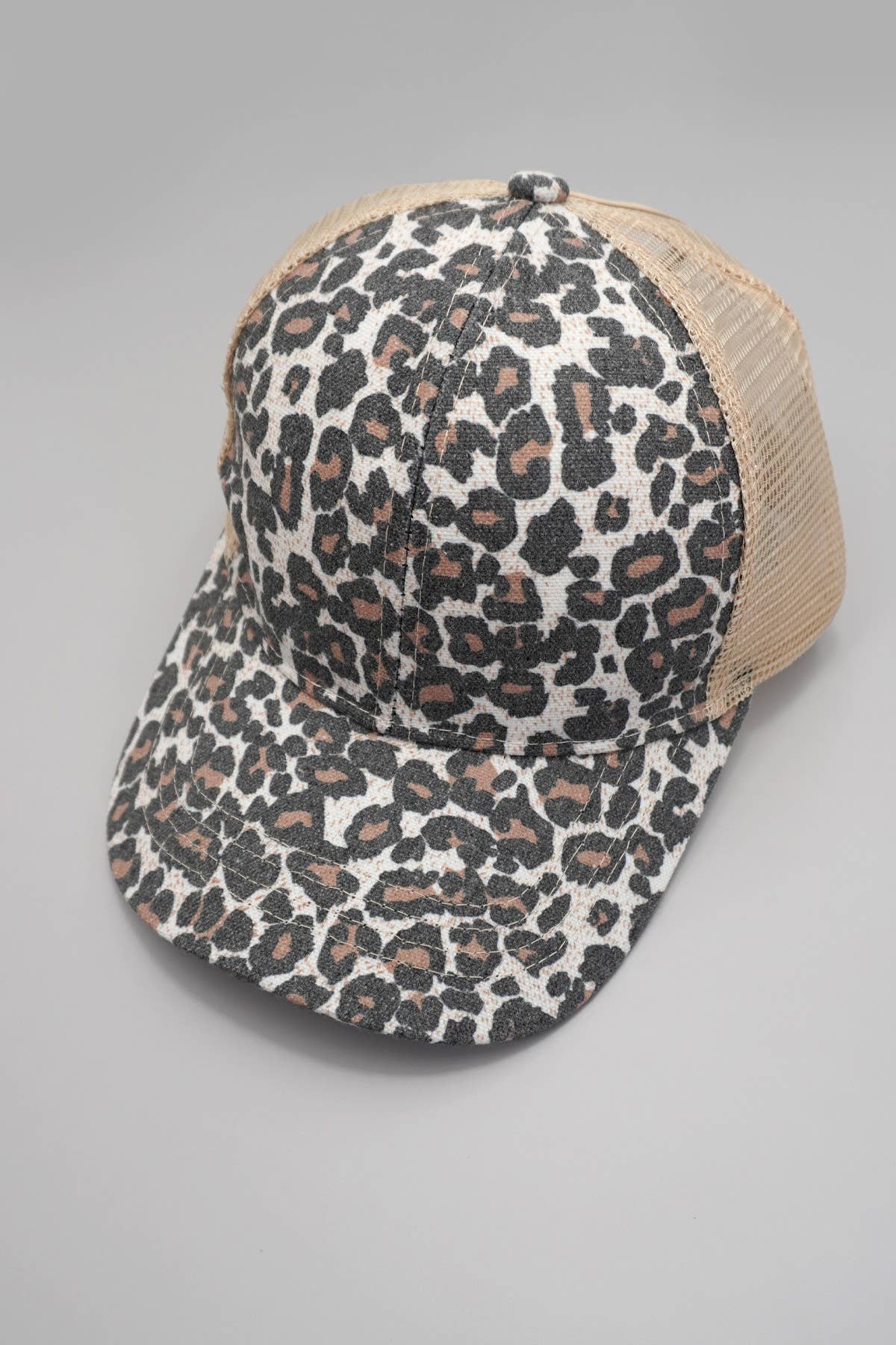 JOSSLYN by wall to wall - Wholesale Trucker Hat - Women's - TRUCKER HAT LEOPARD ANIMAL FRONT MESH BACK CAP | 40HW7451