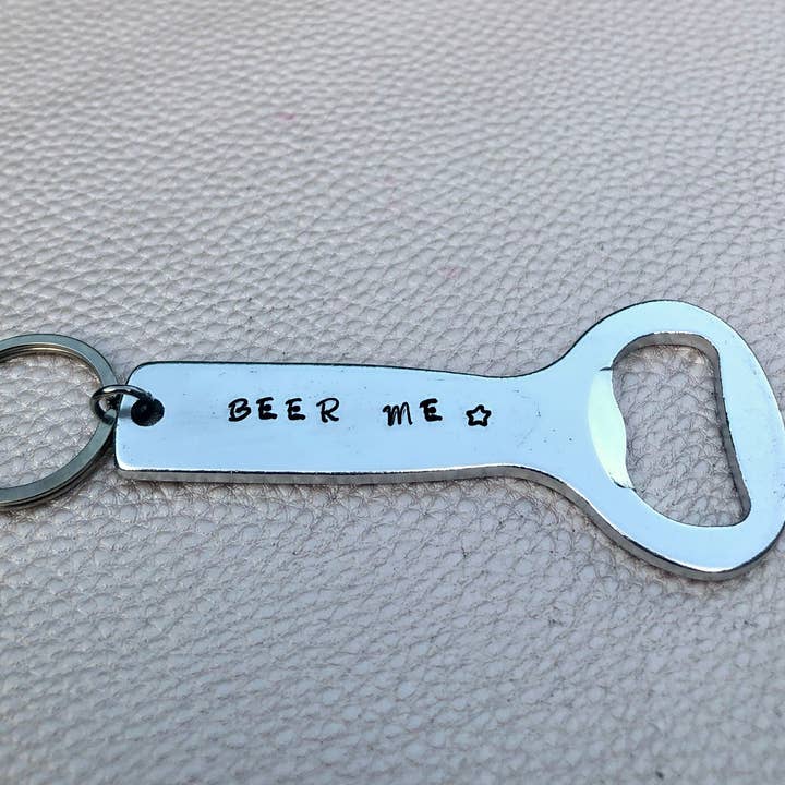 Ouvre-bouteille BEER ME d pour la vente par Handmade by Marlayna
