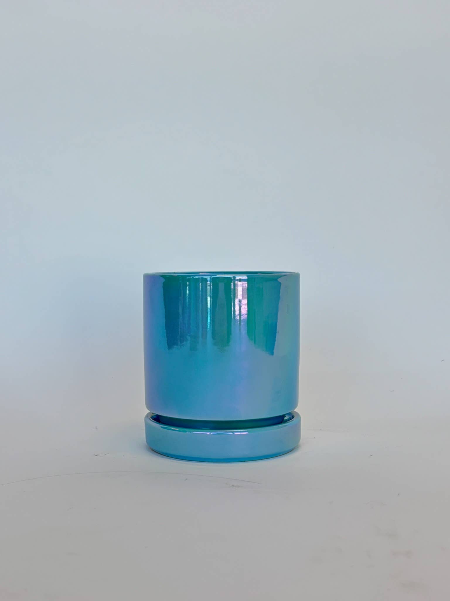 Momma Pots - Wholesale Plant Pot - 6.5" Iridescent Cylinder Pots with Water Saucers 0