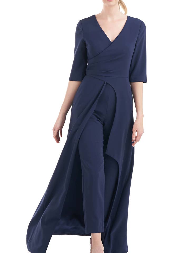 Mono de crepé con escote en V, mangas 3/4, cremallera trasera, falda larga con abertura frontal para caminar de Kay Unger. para venta al por mayor de Immediate Apparel