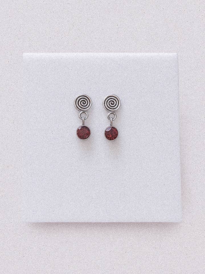 Zuri Tropfen für den Großhandel von Ami Chérie Design Studio