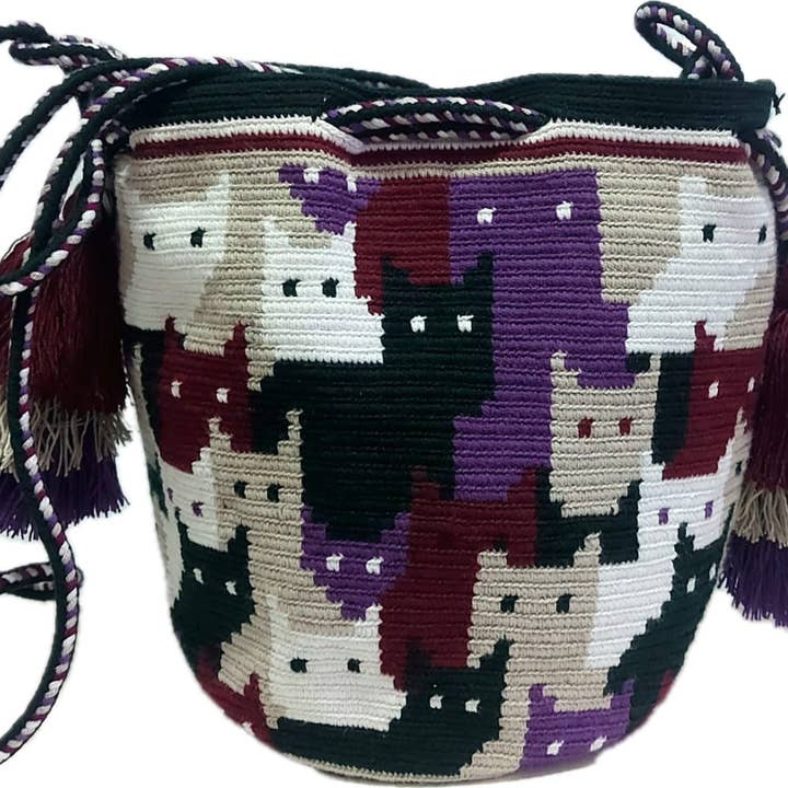 Borsa a tracolla fatta a mano Wayuu Mochila. per la vendita all'ingrosso da parte di Authentic Origin Colombia