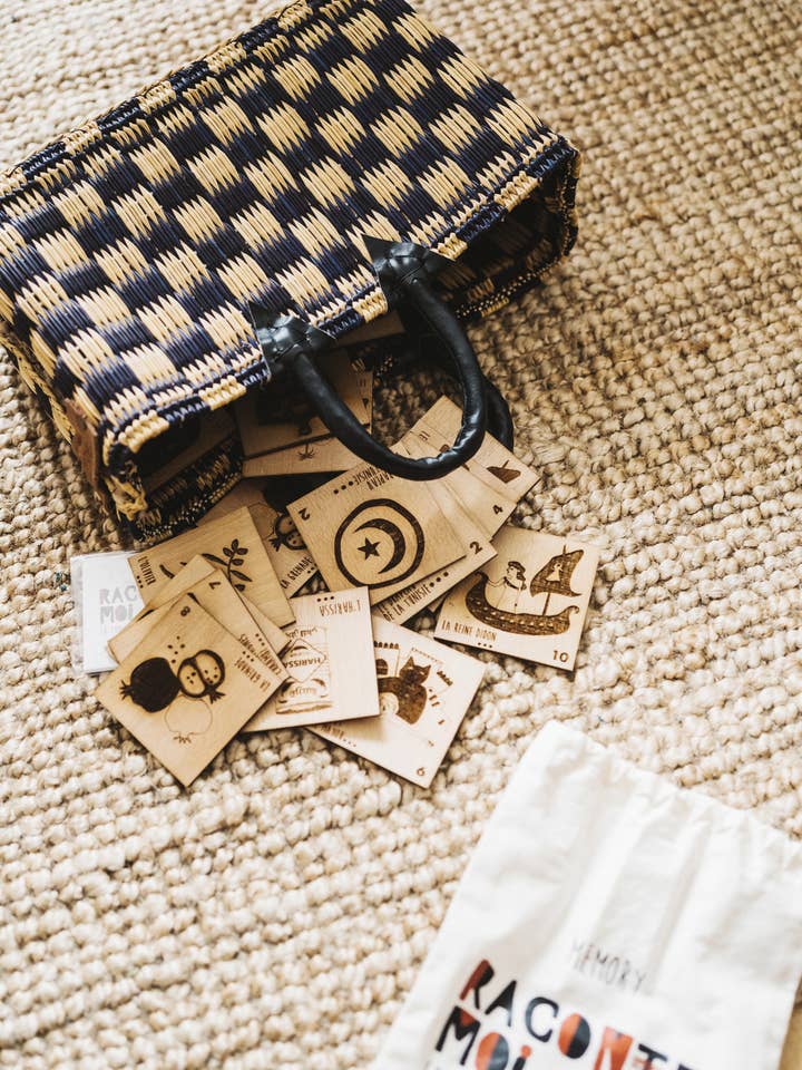 Panier rush rigide avec poignées en cuir, TRESSÉ À LA MAIN pour la vente par Argile & Osier