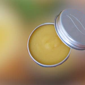Shea and honey moisturizing lip balm for wholesale by LA FABRIQUE QUI PIQUE