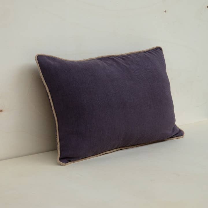 Gabrielle Paris - Wholesale Throw/Decorative Pillow - Salvador Uni Linen Cushion