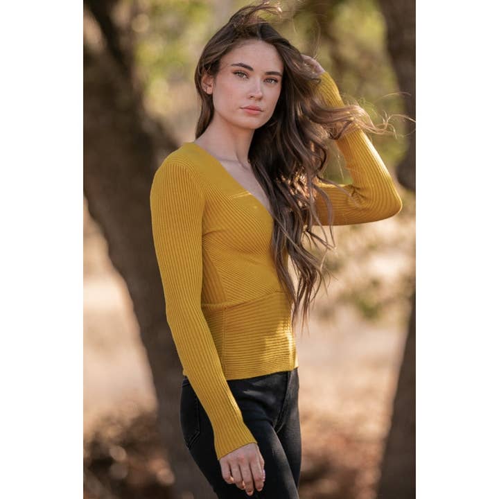 Verte - Wholesale Knit Top - Women's - DEEP V NECK LONG SLEEVE KNIT FITTED TOP_78T10087