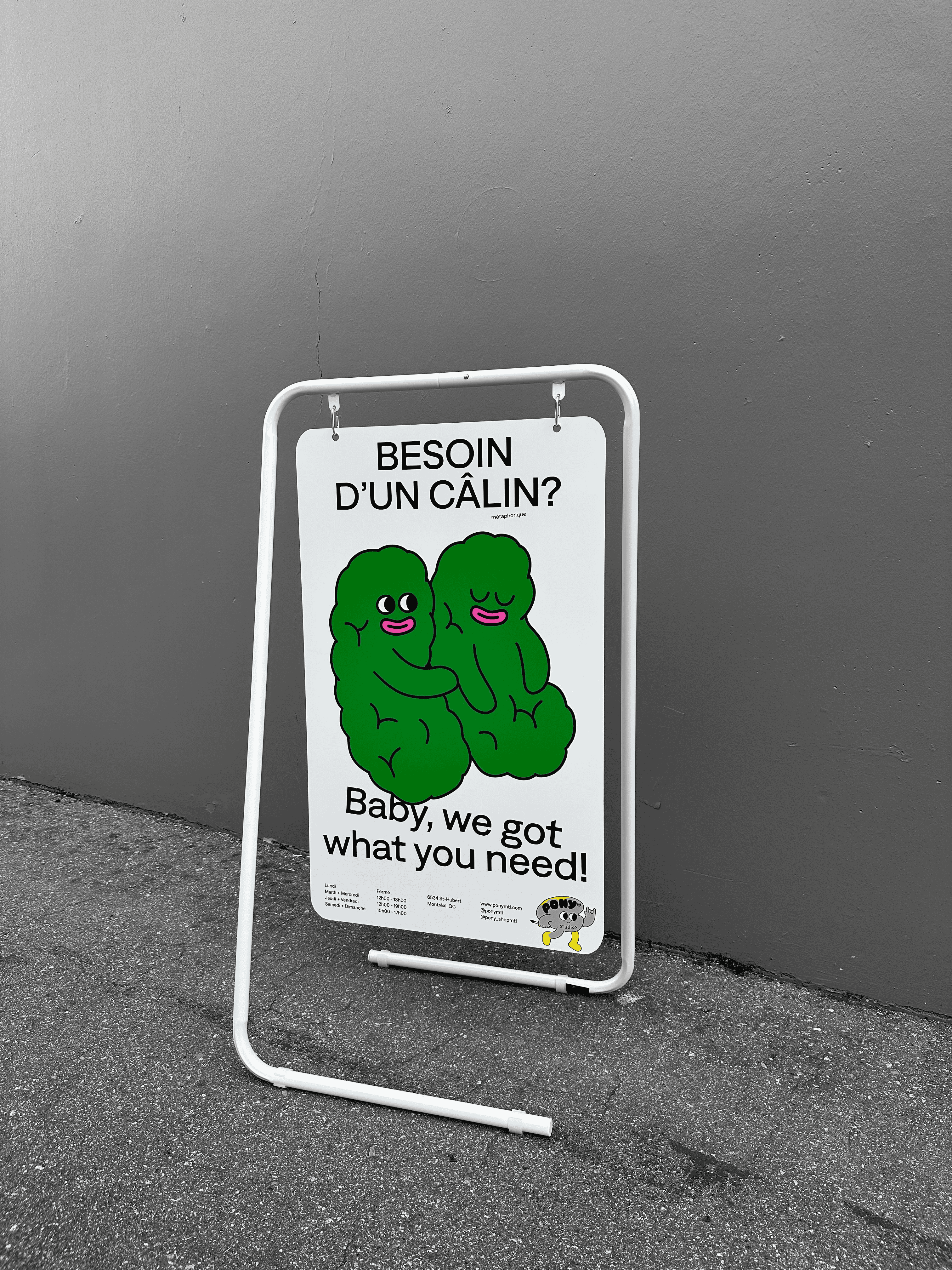 DisplayCanada - Wholesale Outdoor Sign - Swing Board Metal Wire A-Frame - Sidewalk Signboard for Street Advertising - SW-FRAME0363