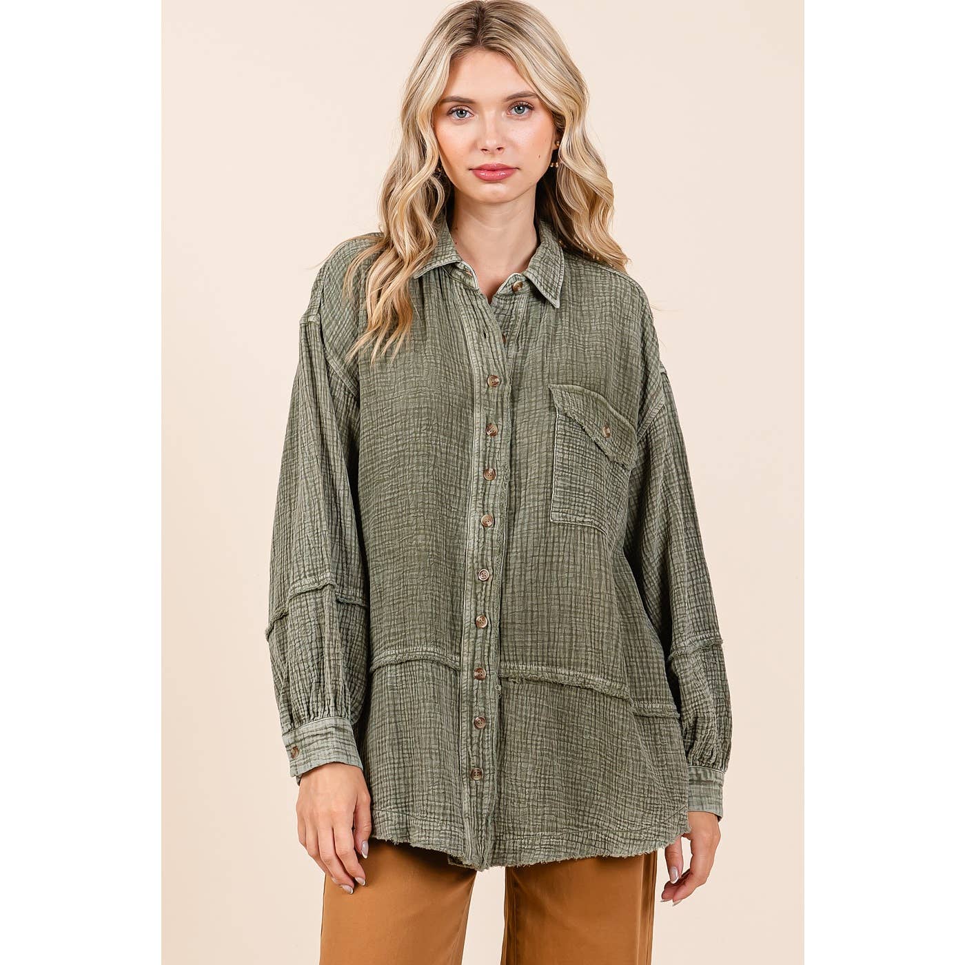 mittoshop - Venta al por mayor Camisa con botones - Mujer - CAMISA CON BOTONES DE GASA ARRUGADA Y LAVADO MINERAL1