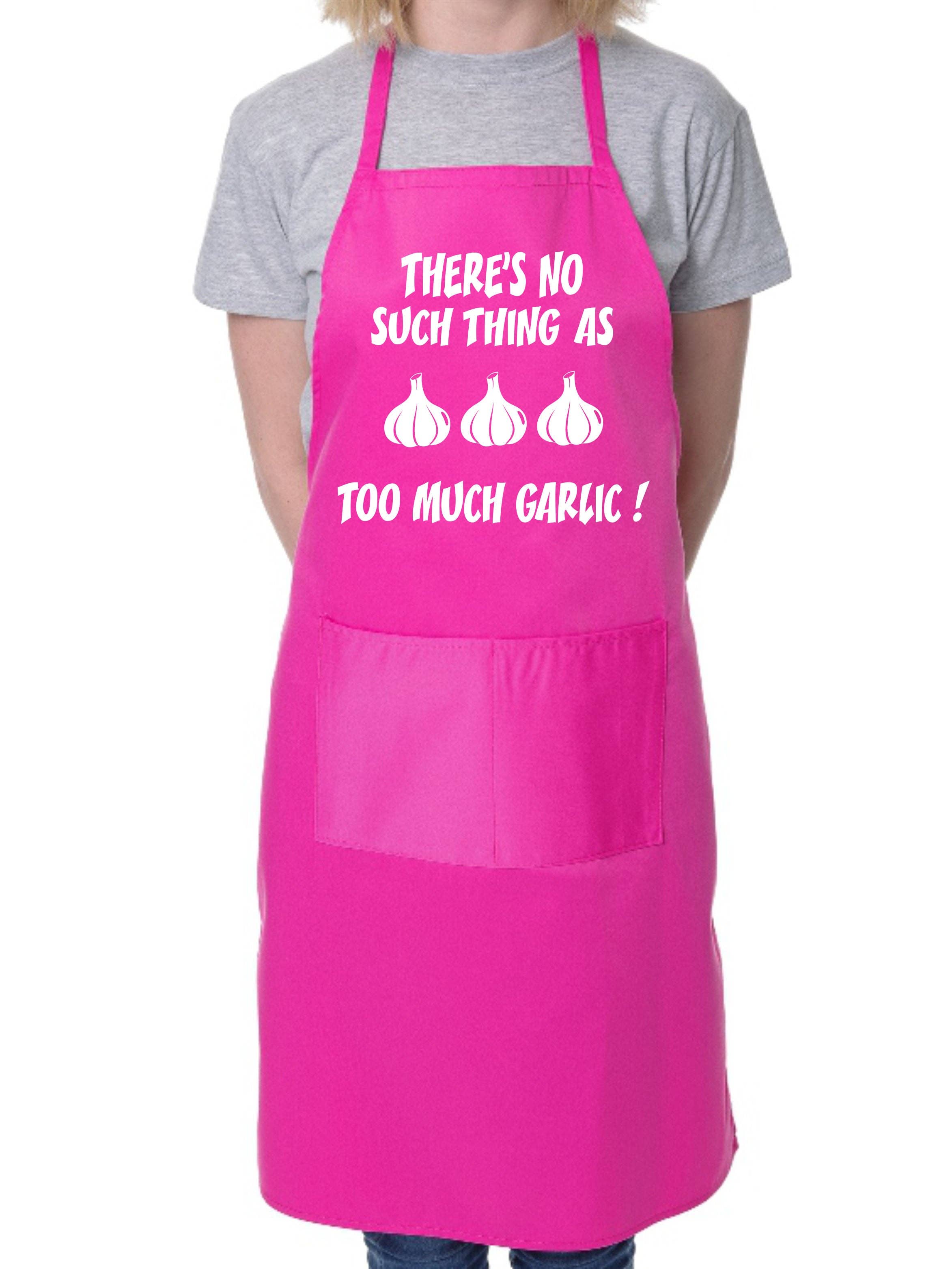 Print4U – Großhandel Schürzen – Lustige Grillschürze „No Such Thing As Too Much Garlic“1