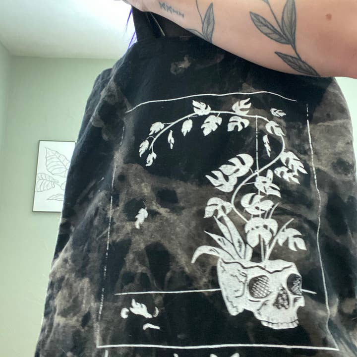 Jessi's Messes - Wholesale Tote Bag - Women's - Skull Planter Tote Bag2