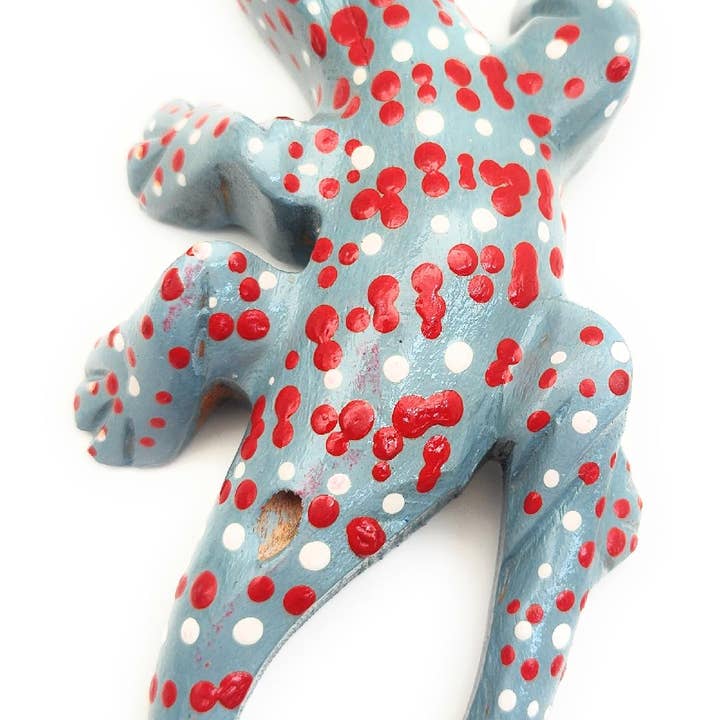 A Lost Art – wholesale Wood toy – Child – 6 Inch Tokay Gecko Sound1