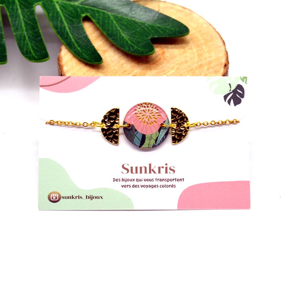 SUNKRIS - Wholesale Charm/Dangle Bracelet - Adjustable floral bracelet in gold stainless steel and resin1