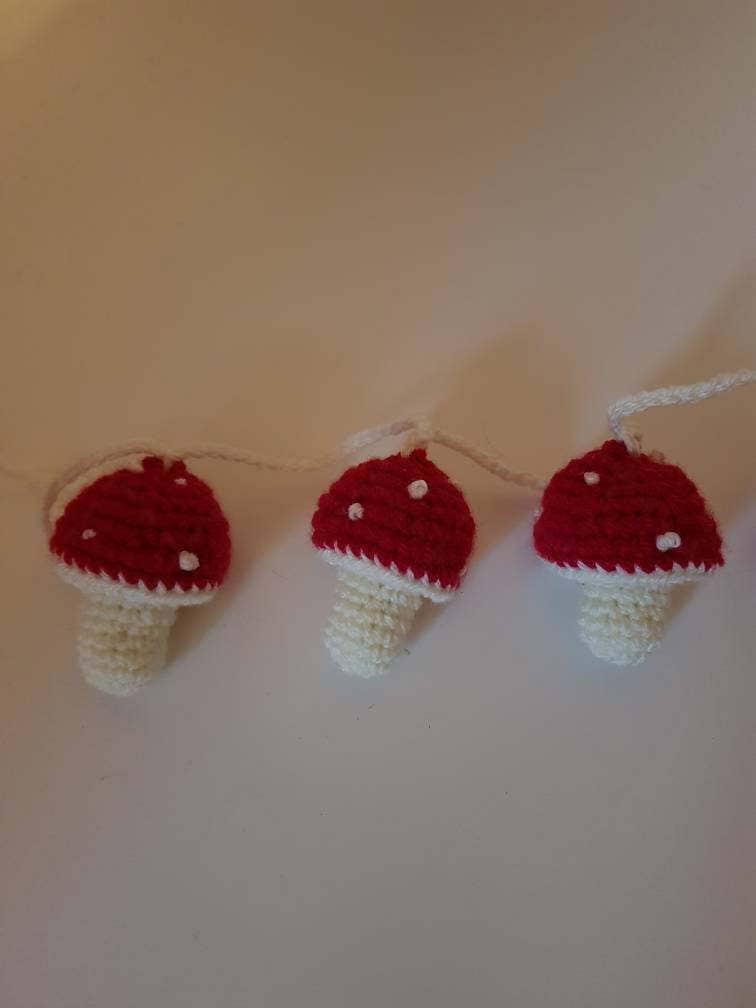 TOMOPOD LLC - Wholesale Bunting/Garland - Crochet Toadstool Garland, Mushroom Garland Woodland Bunting4