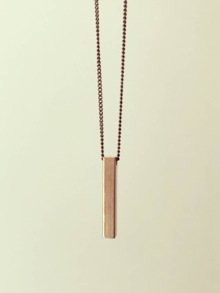 Gigi Lodret massiv messing vedhæng halskæde for engroshandel hos darlings of denmark