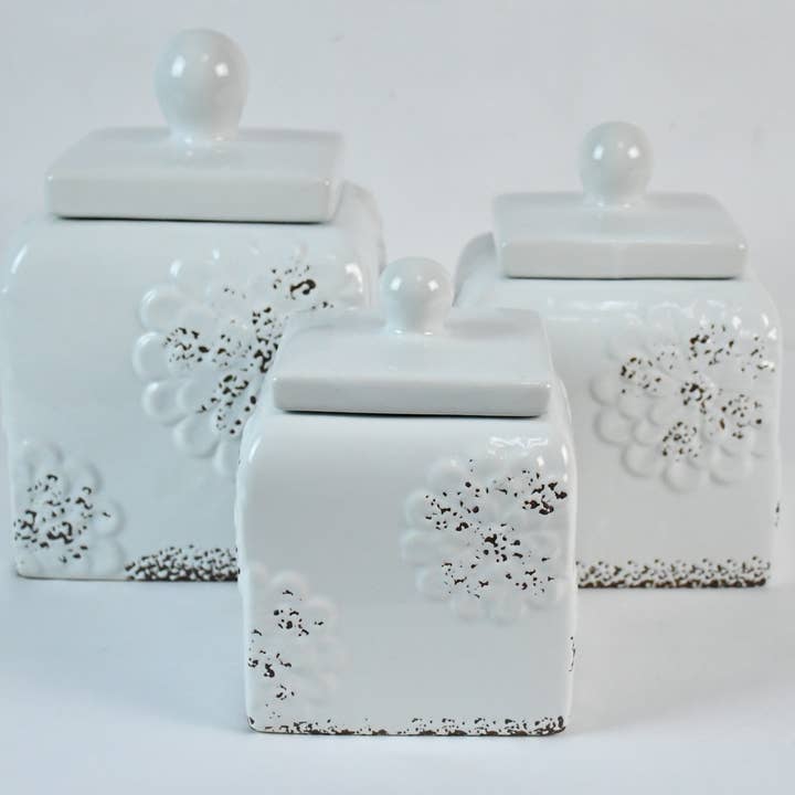 Drew Derose Design - Wholesale Bussenset - Witte Rustieke Bloemige Keramische Kanisterset – Boerderijkeuken0