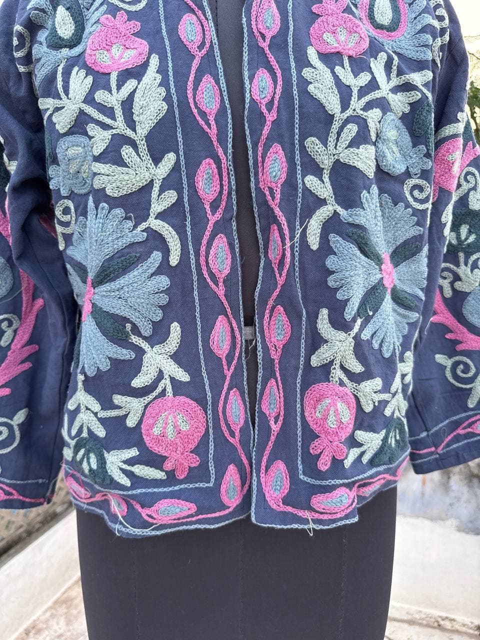 bhavnas boutique - Vente Veste – femme - Belles vestes en coton brodées Suzani à motifs floraux6