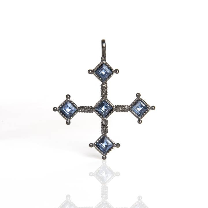 Médaille Croix de Brigid Eau Lt Saphir - Métal Canon pour la vente par VSA Designs Inc.