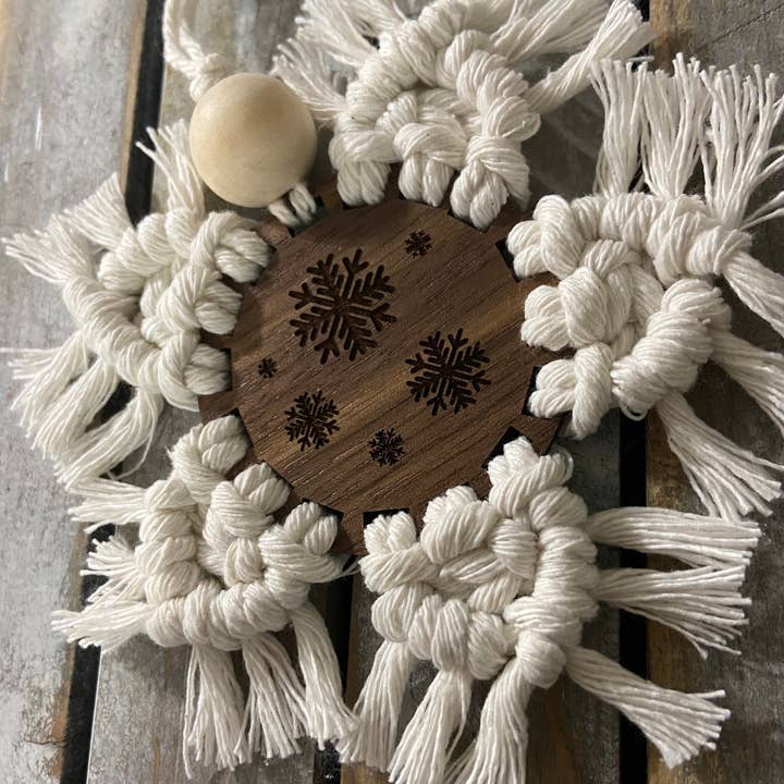 Chickadee Creations - Wholesale Ornament - Macrame Christmas ornament -  snowflakes2