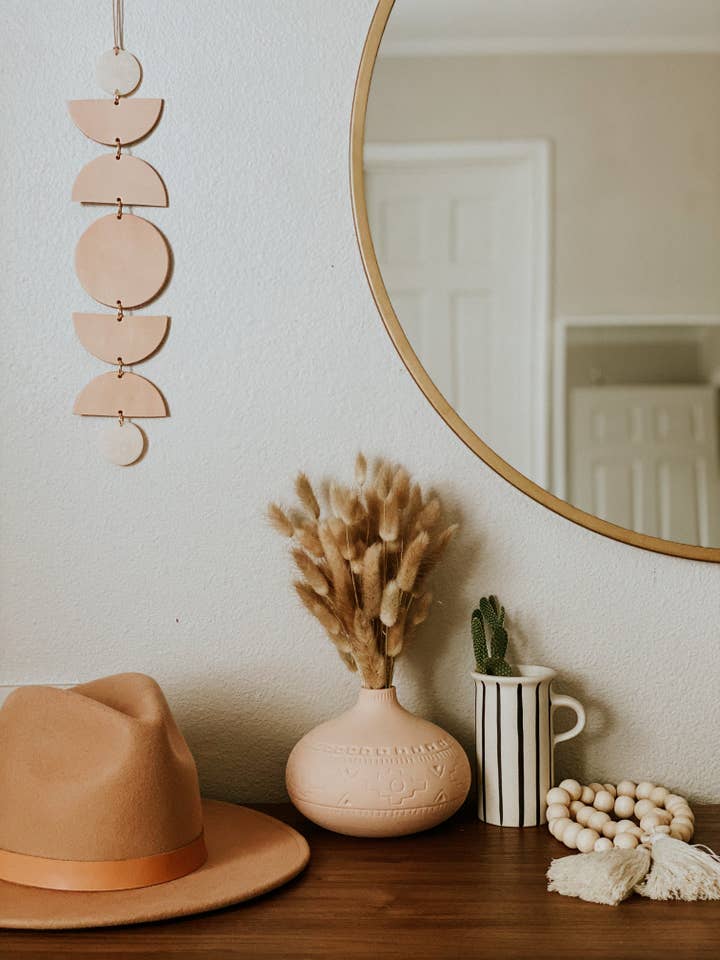 Moon da parete in pelle per la vendita all'ingrosso da parte di DayCrafter