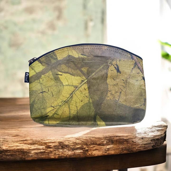 No War Factory s.r.l. - Wholesale Pouch - Women's - Vegan Pouch in Teak Leaves | Handmade Natural Craftsmanship1