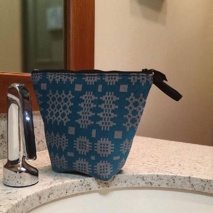 Moose & Co - Wholesale Toiletry Bag - Women's - Teal Welsh tapestry blanket design wash bags / make up bags
