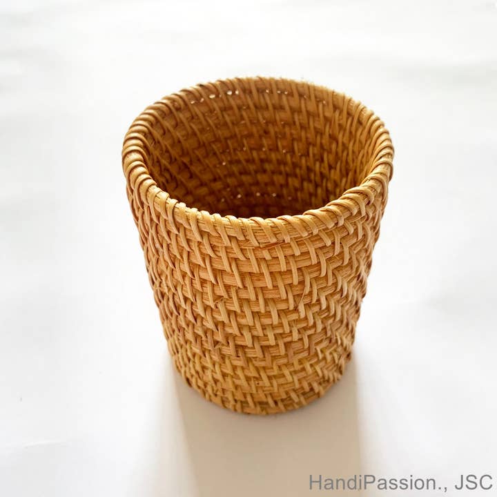 Handmade Rattan Pen Holder, Handcraft Woven Holder, Desktop for wholesale by HandiPassion - Vietnamese Handicraft Manufacturer