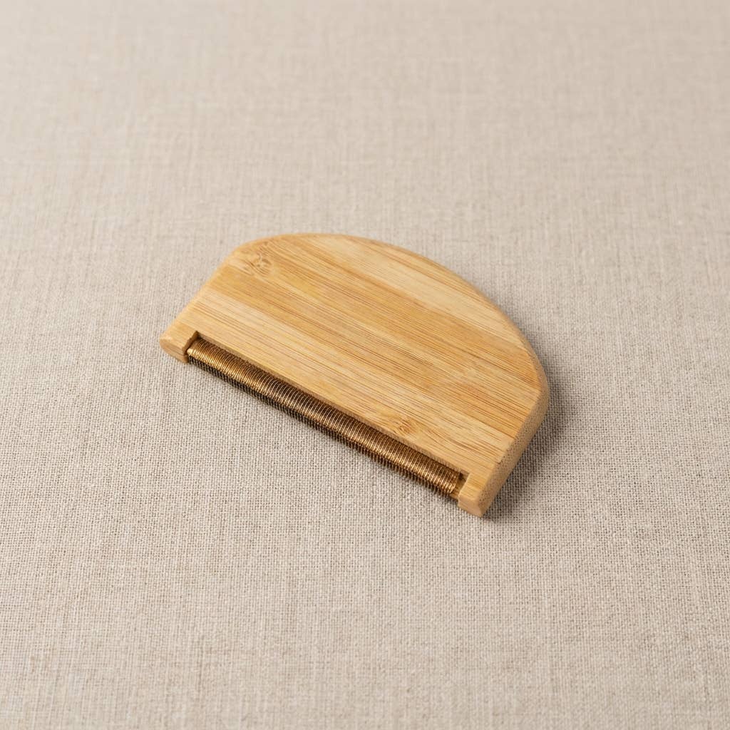 Bamboo Switch - Vente Brosse adhésive - Éliminateur de peluches de voyage en bambou | Meilleure vente sur Faire Market1