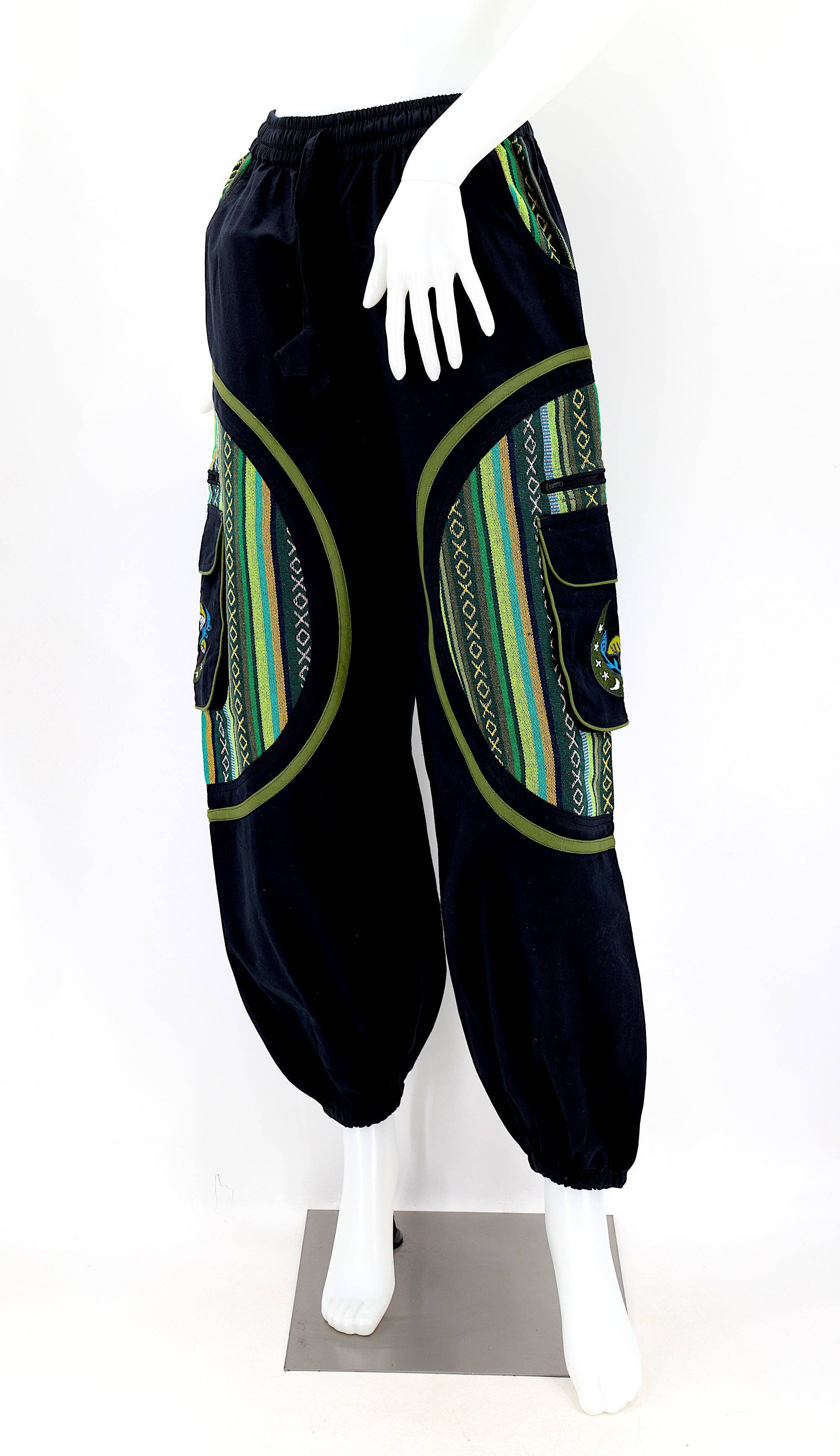 Himalaya Handmade - Venta al por mayor Pantalones - Mujer - Pantalones bohemios hechos a mano de algodón con bordado de luna y hongos estilo harem8