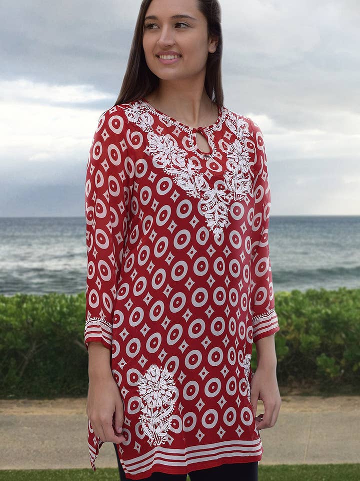 Tunica Neela in georgette stampata ricamata a mano per la vendita all'ingrosso da parte di Ayurvastram