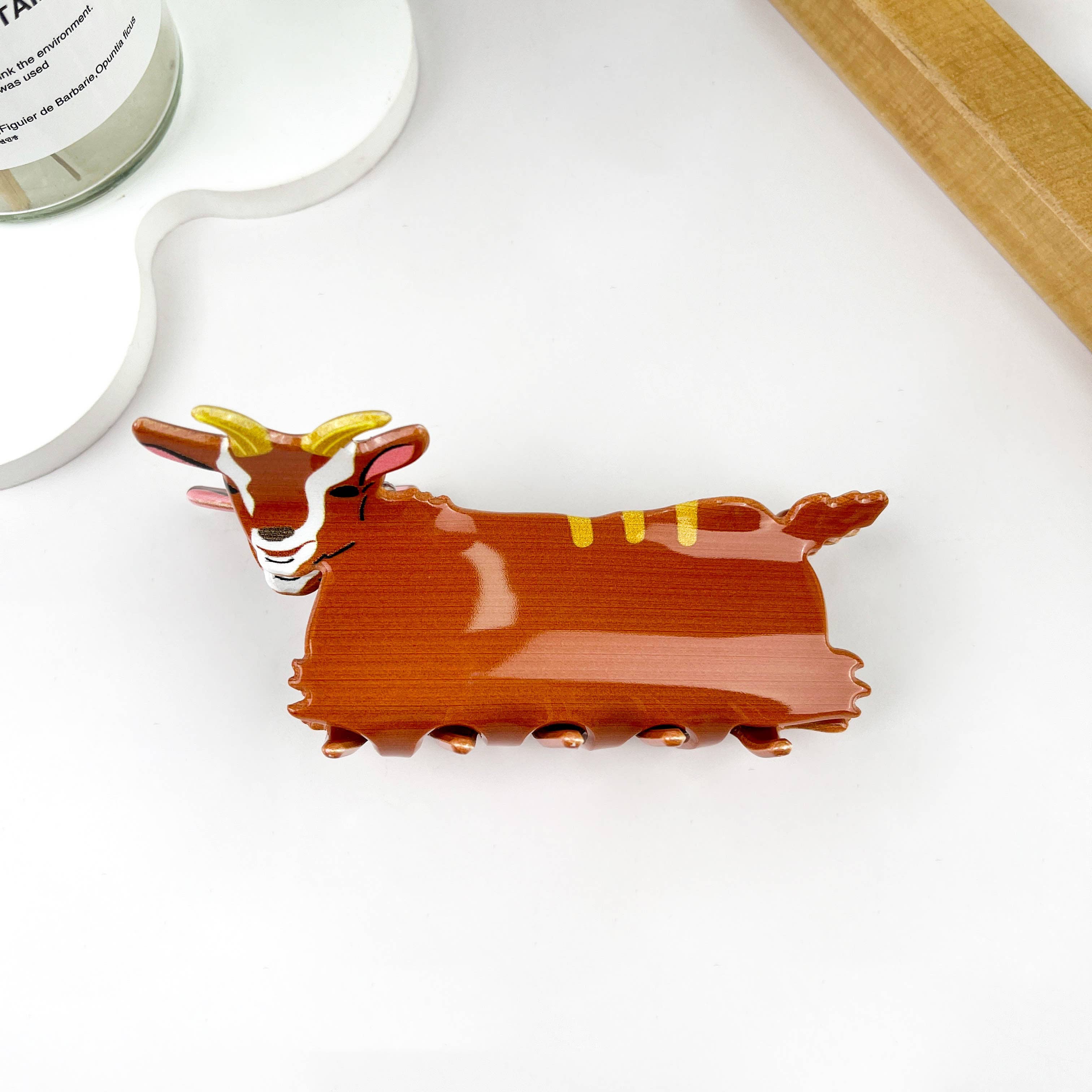 mildstyles – wholesale Hårklämma - Dam – Höst- och vinterhårklämmor i akryl med ekorre- och djurmotiv10