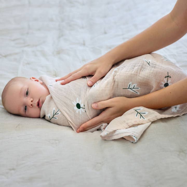 Adam Stork - Wholesale Swaddle - Baby - Muslin Swaddle Blanket for Baby Girls Floral Pink Wildflower