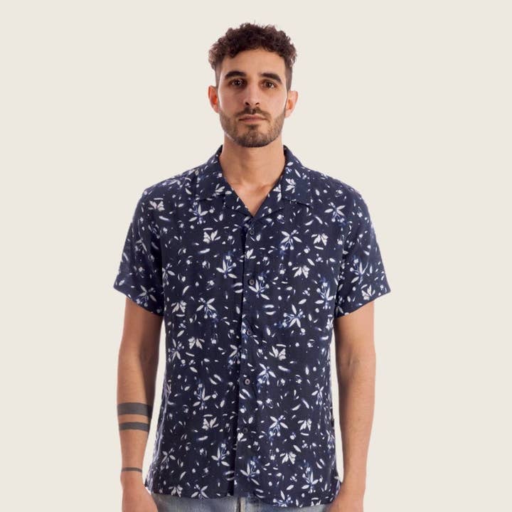 MOONLIGHT - CHEMISE POUR HOMME 100 % LIN À IMPRIMÉ FLORAL pour la vente par VivalaVidaofficial Official